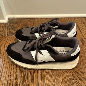 New Balance casual men’s shoe 7.5